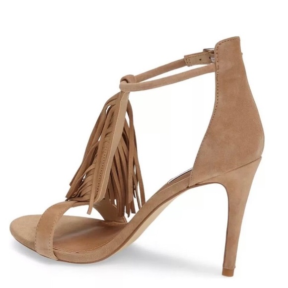Steve Madden Sashi Taupe Tan Fringe Sandals Heels - Picture 5 of 9